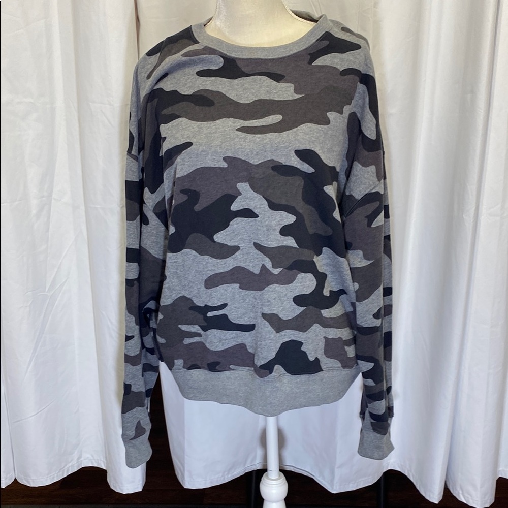 PINK Victoria's Secret Gray and Black Crewneck Sweater